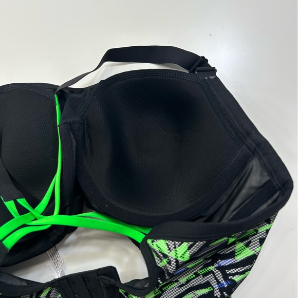 Victoria's Secret VSX Green Knock Out Front Close Sports Bra 32D Gym Workout - Picture 5 of 7